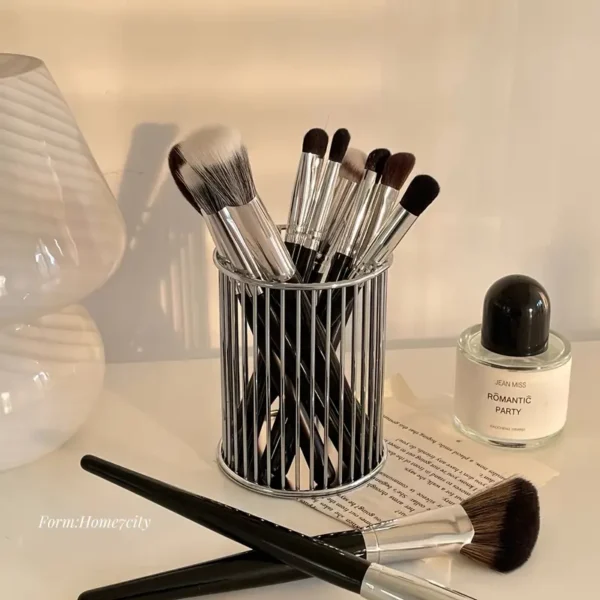 Makeup Brush Holder - Image 2